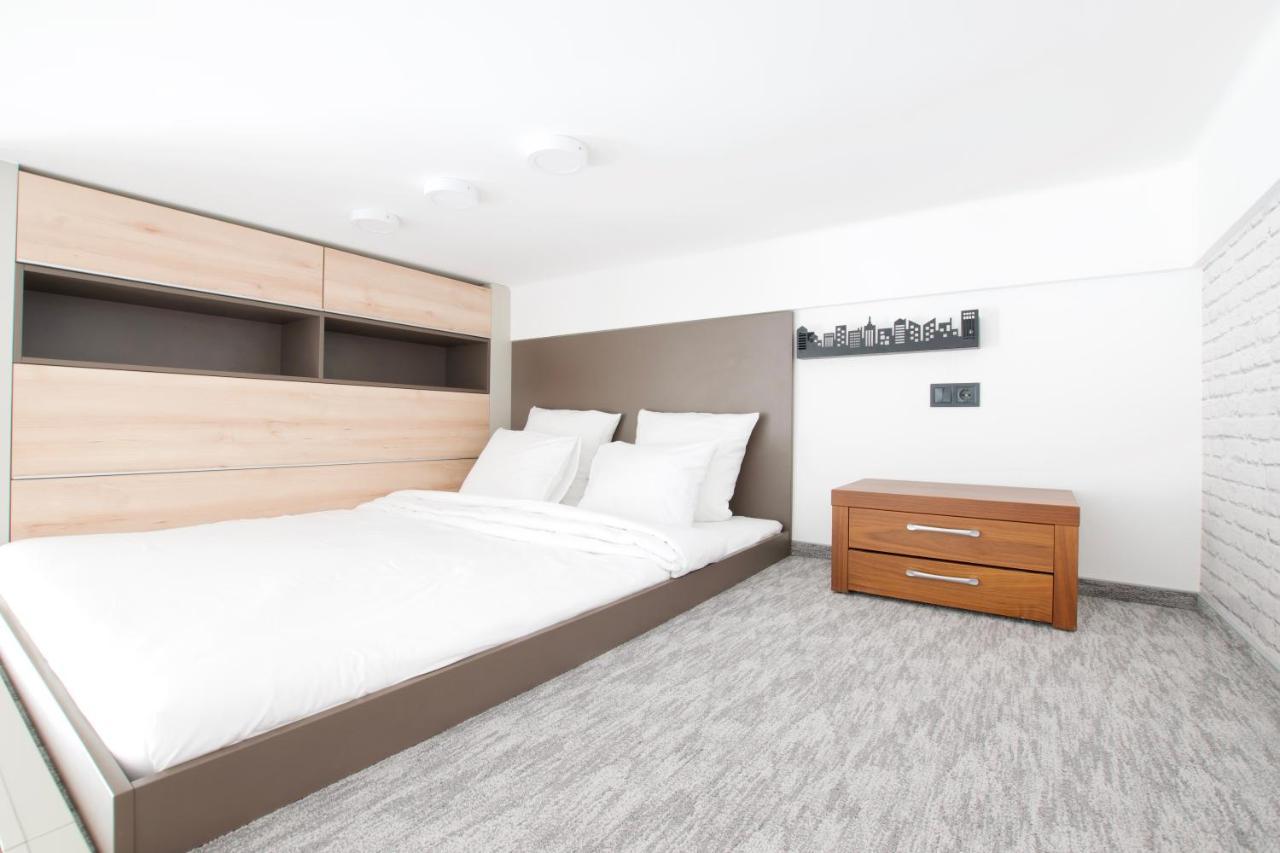 Standard By Hi5 - Gellért Area Apartman